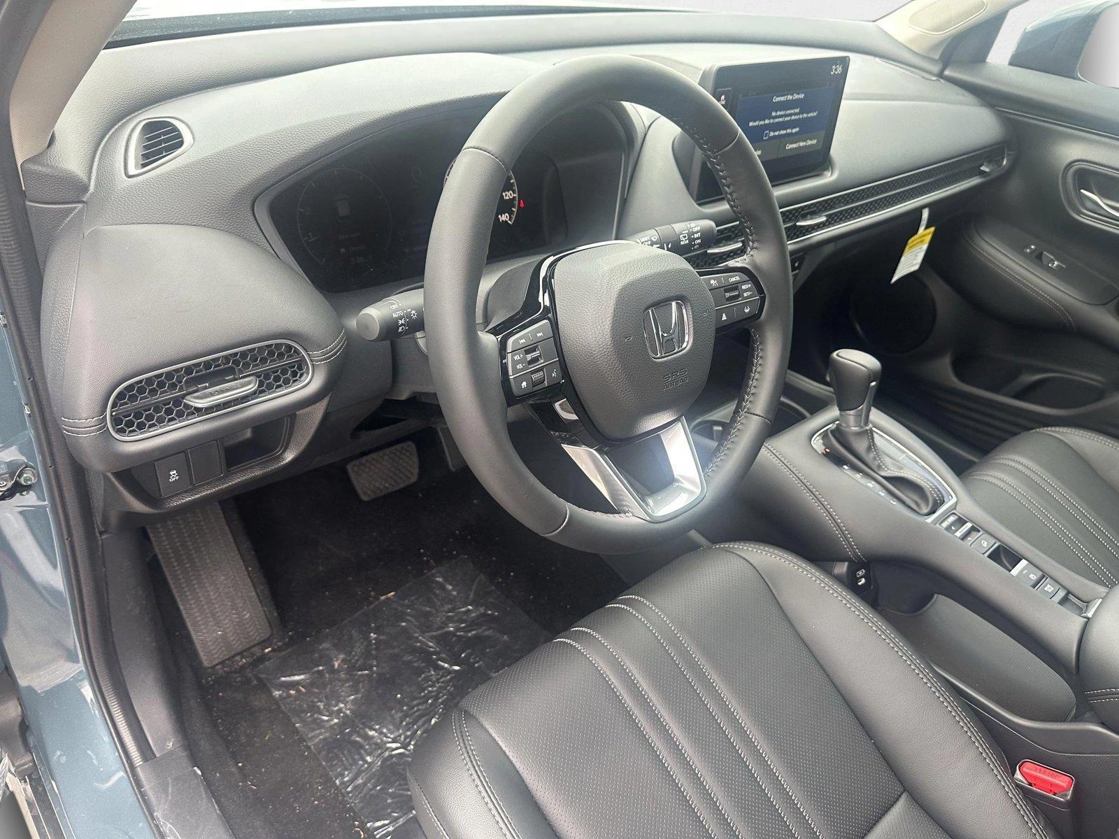 2026 Honda HR-V EX-L photo 3