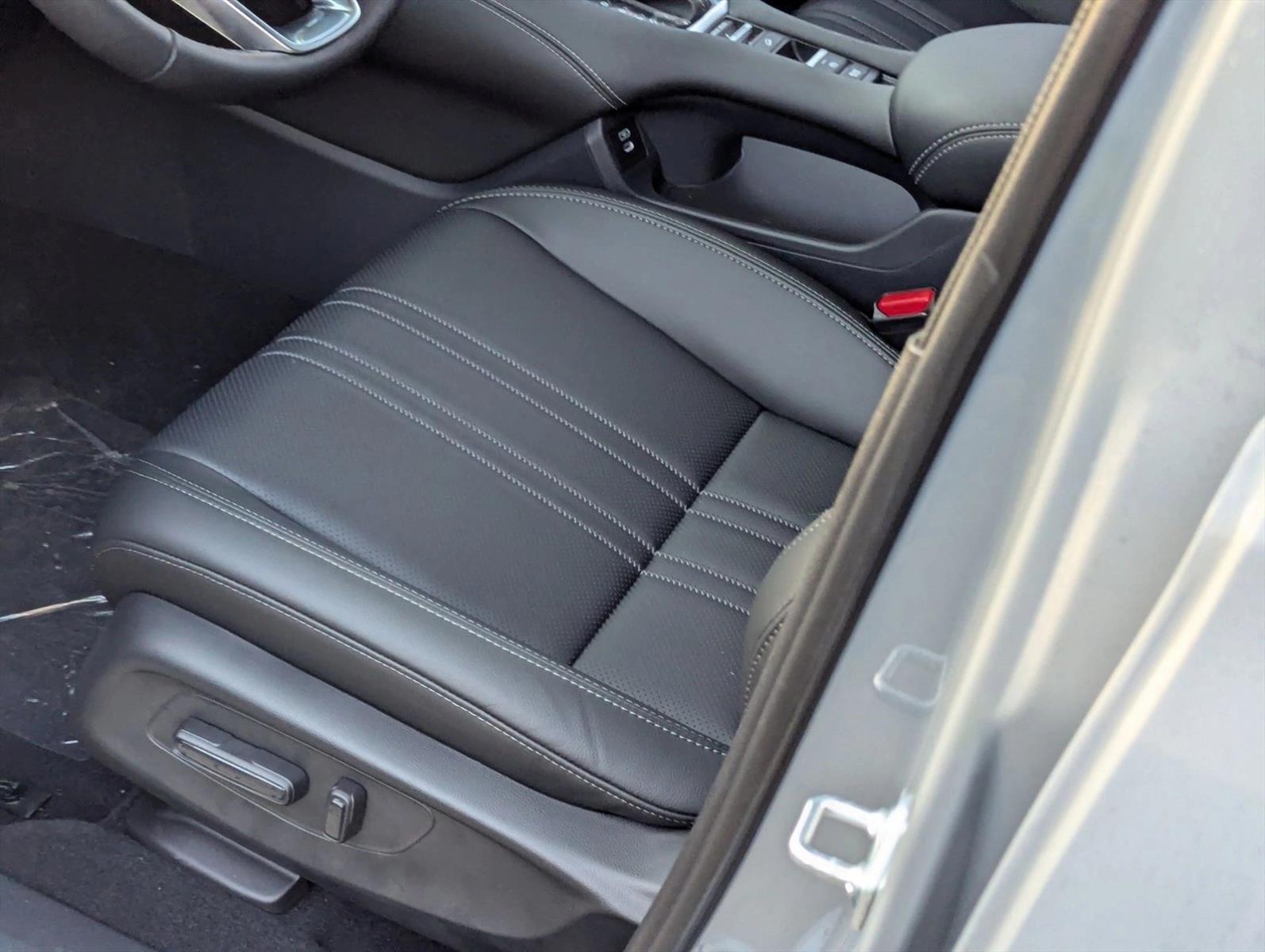 2026 Honda HR-V EX-L photo 4