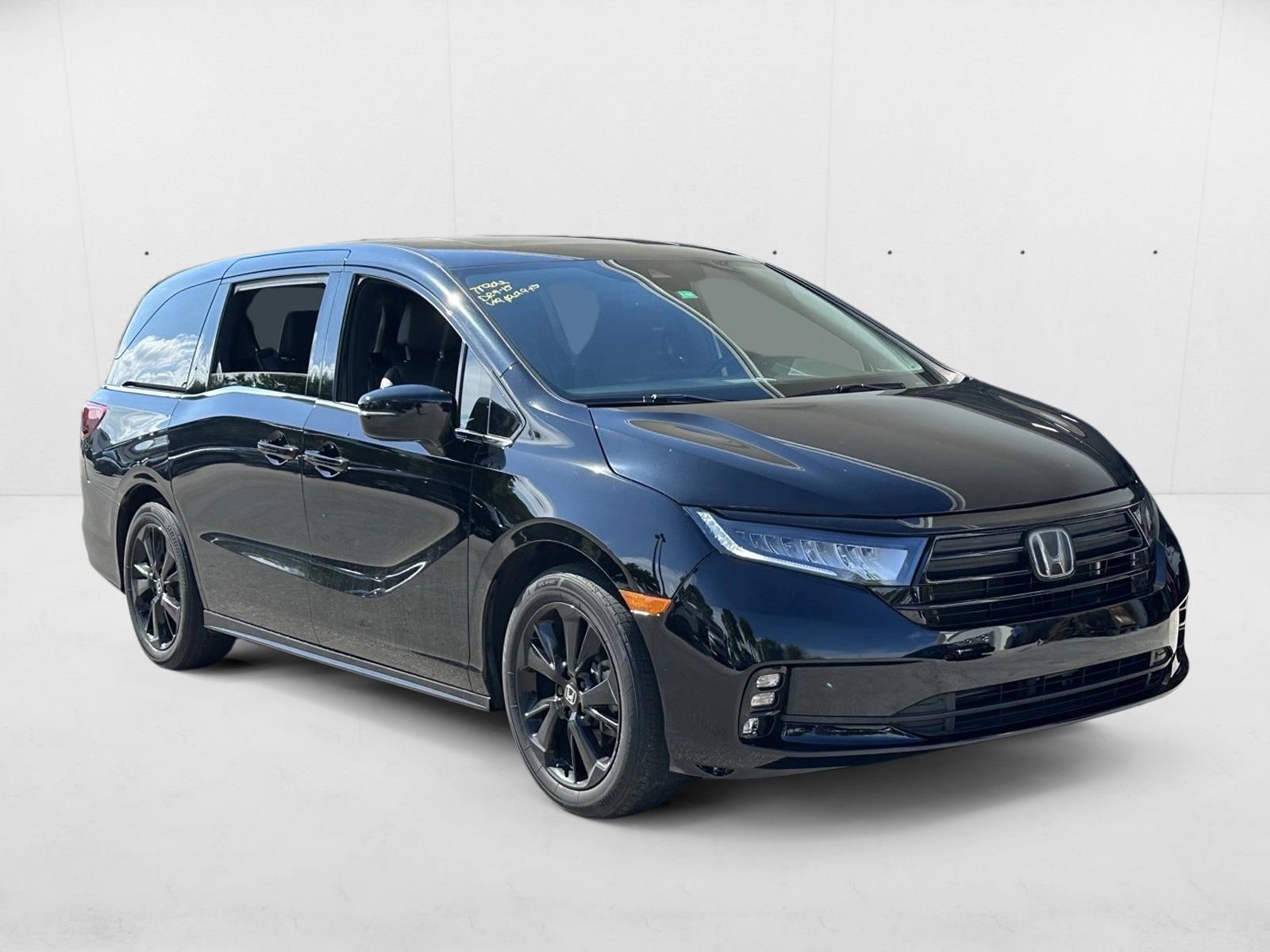 2023 Honda Odyssey Sport photo 3
