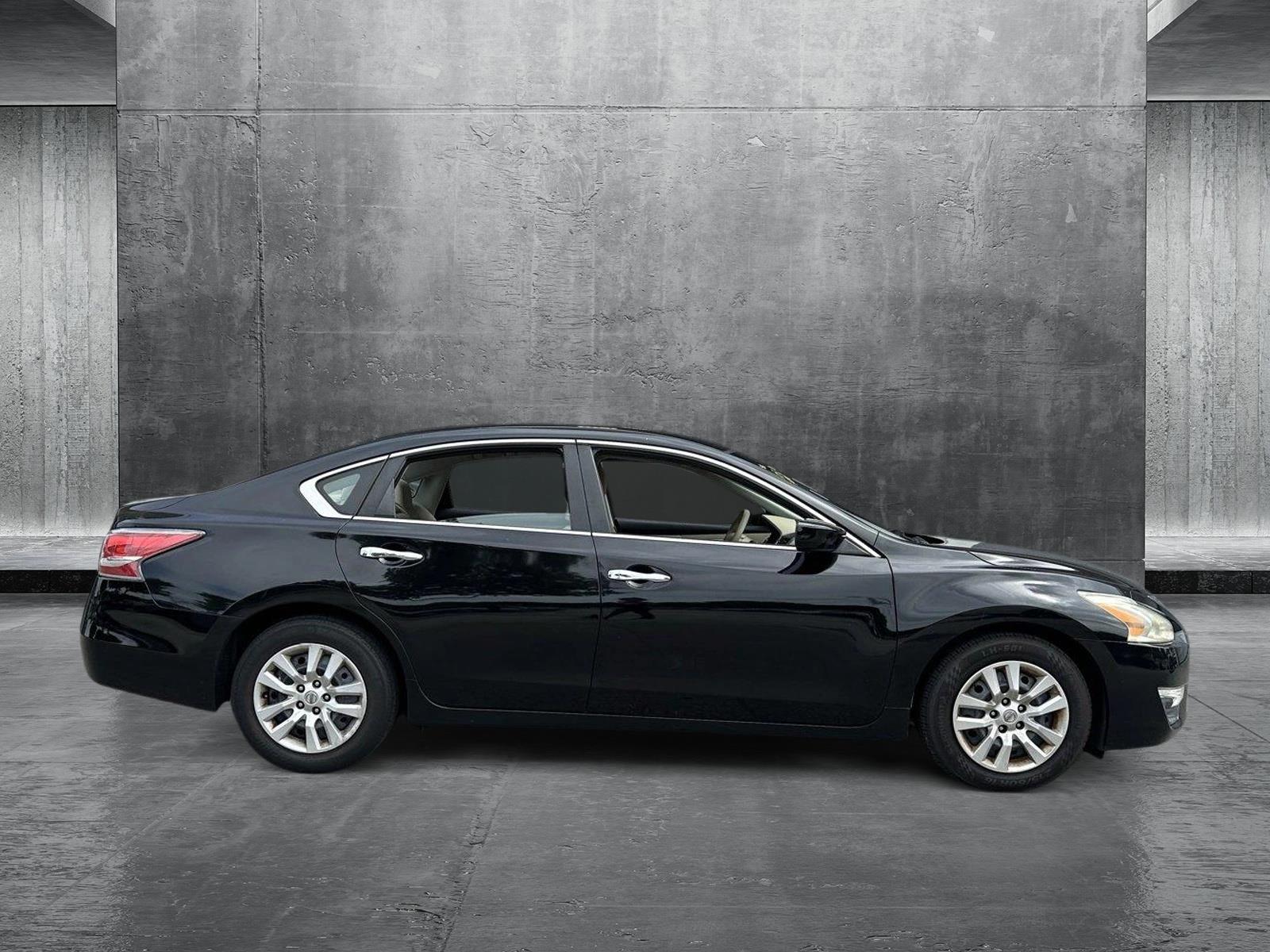 2015 Nissan Altima 2.5 photo 4