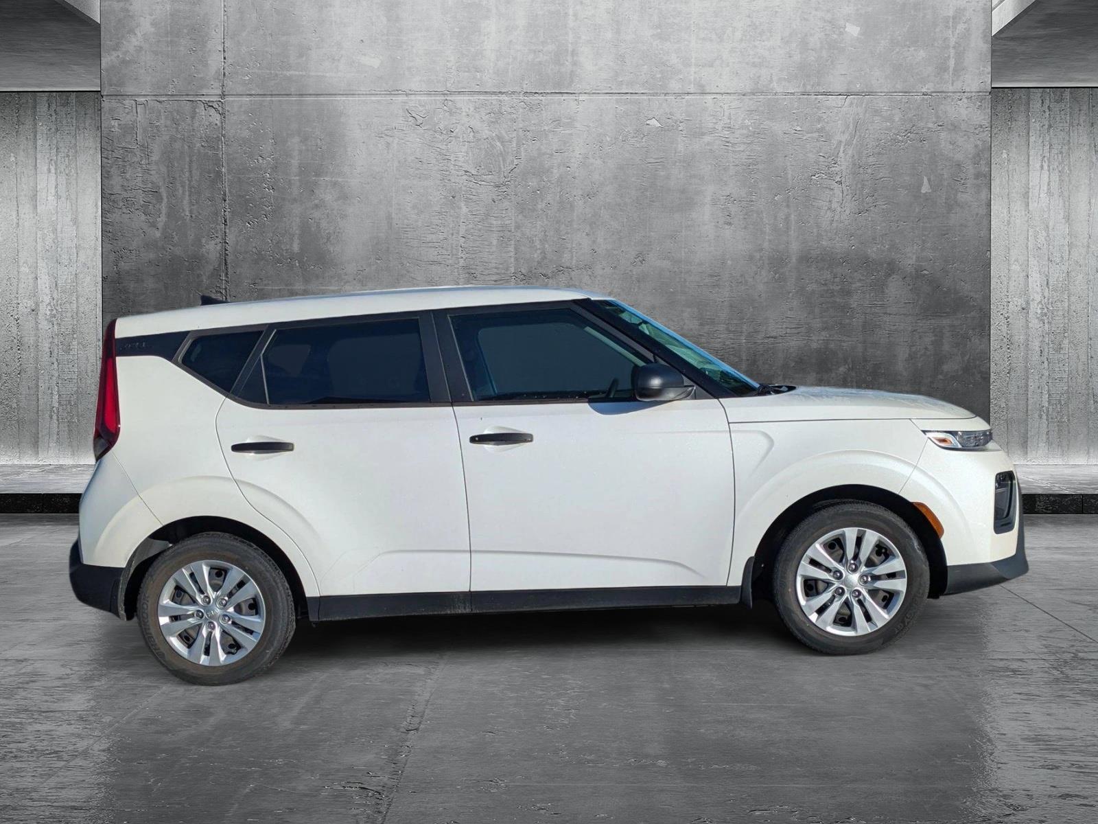 2020 Kia Soul LX photo 4