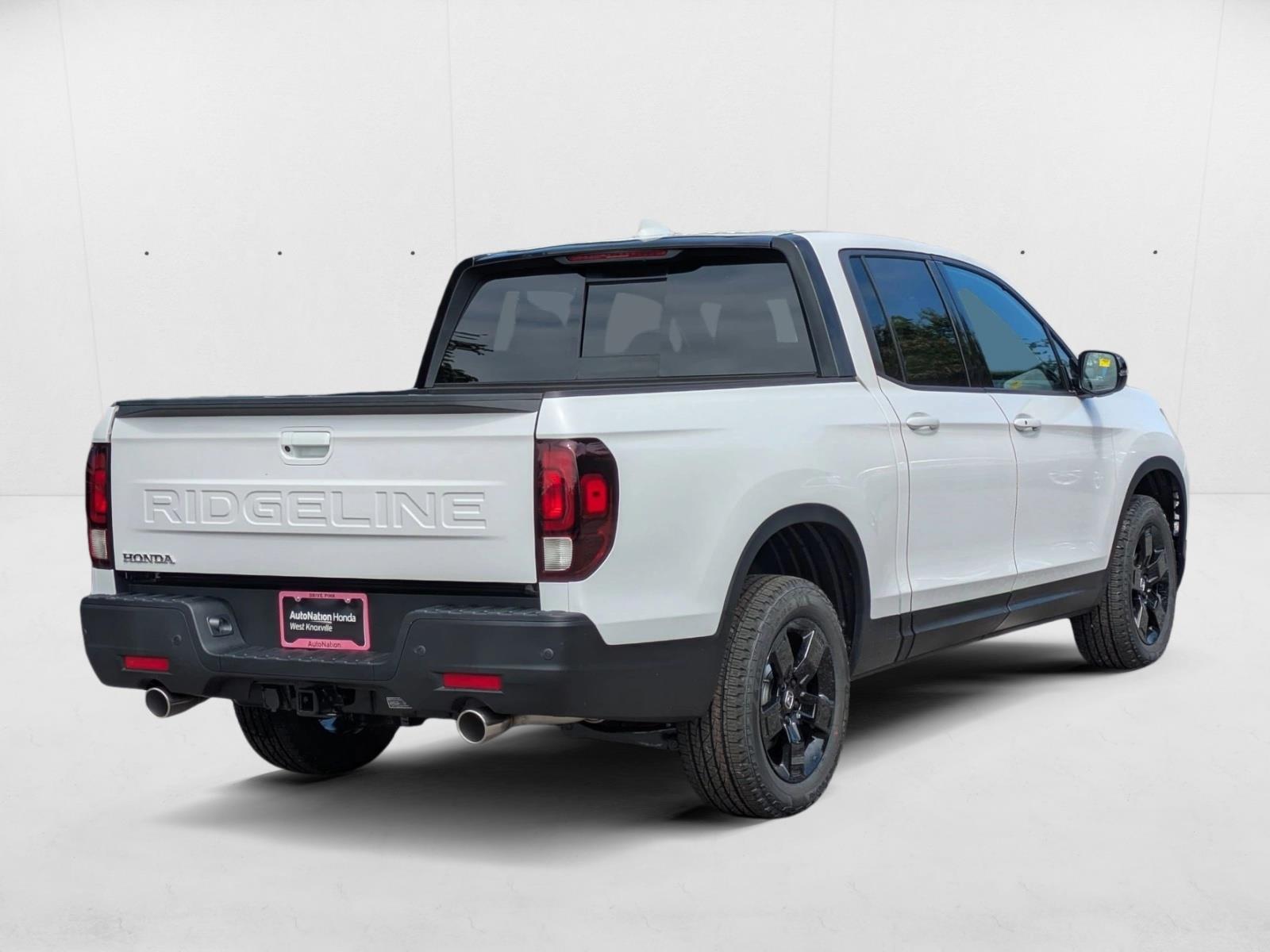 2025 Honda Ridgeline Black Edition photo 2