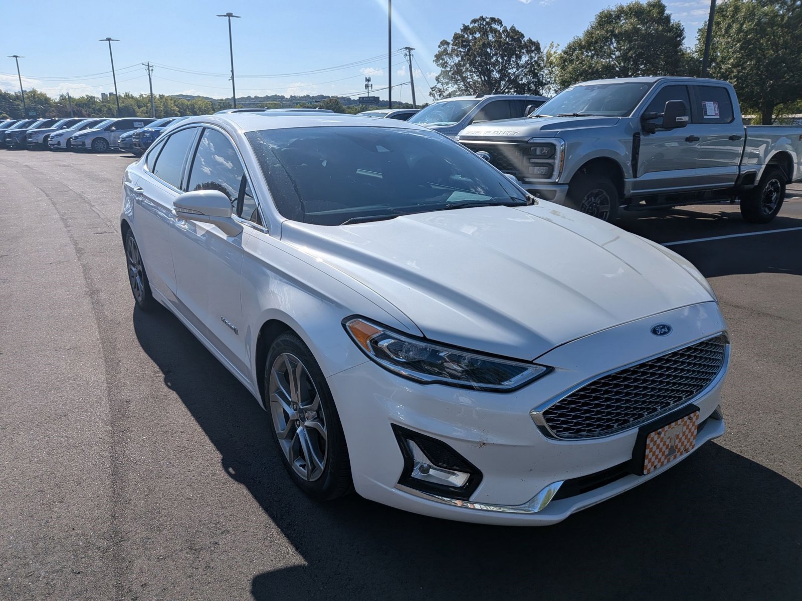 2019 Ford Fusion Hybrid Titanium photo 2