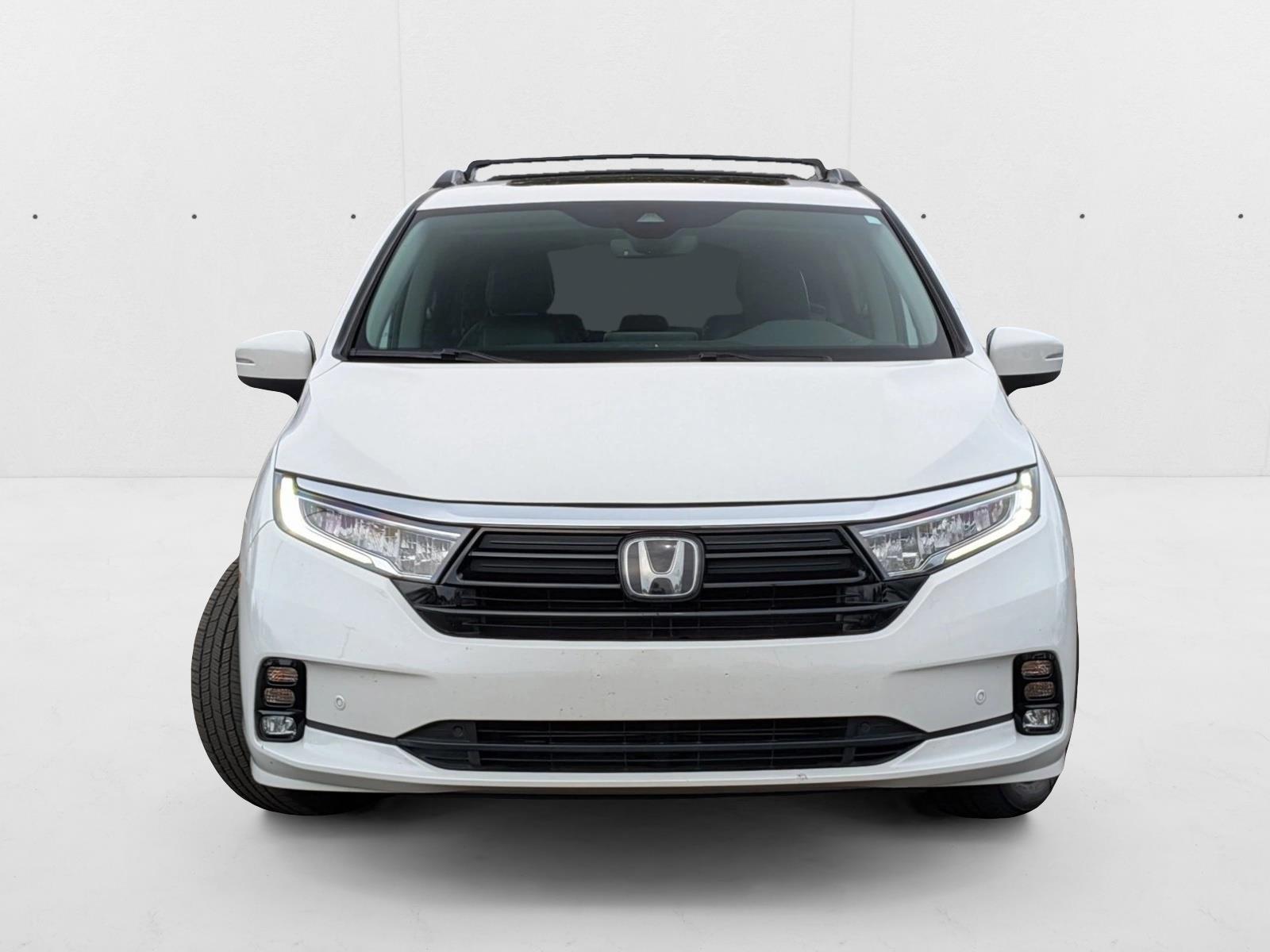 2022 Honda Odyssey Touring photo 2