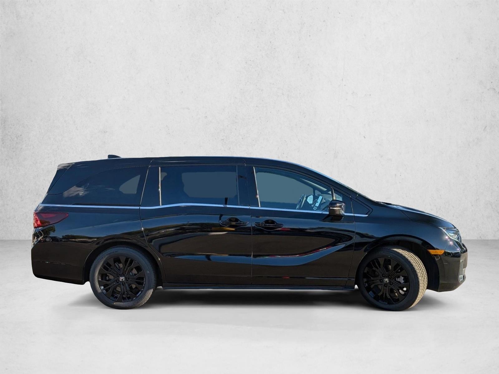 2025 Honda Odyssey photo 4