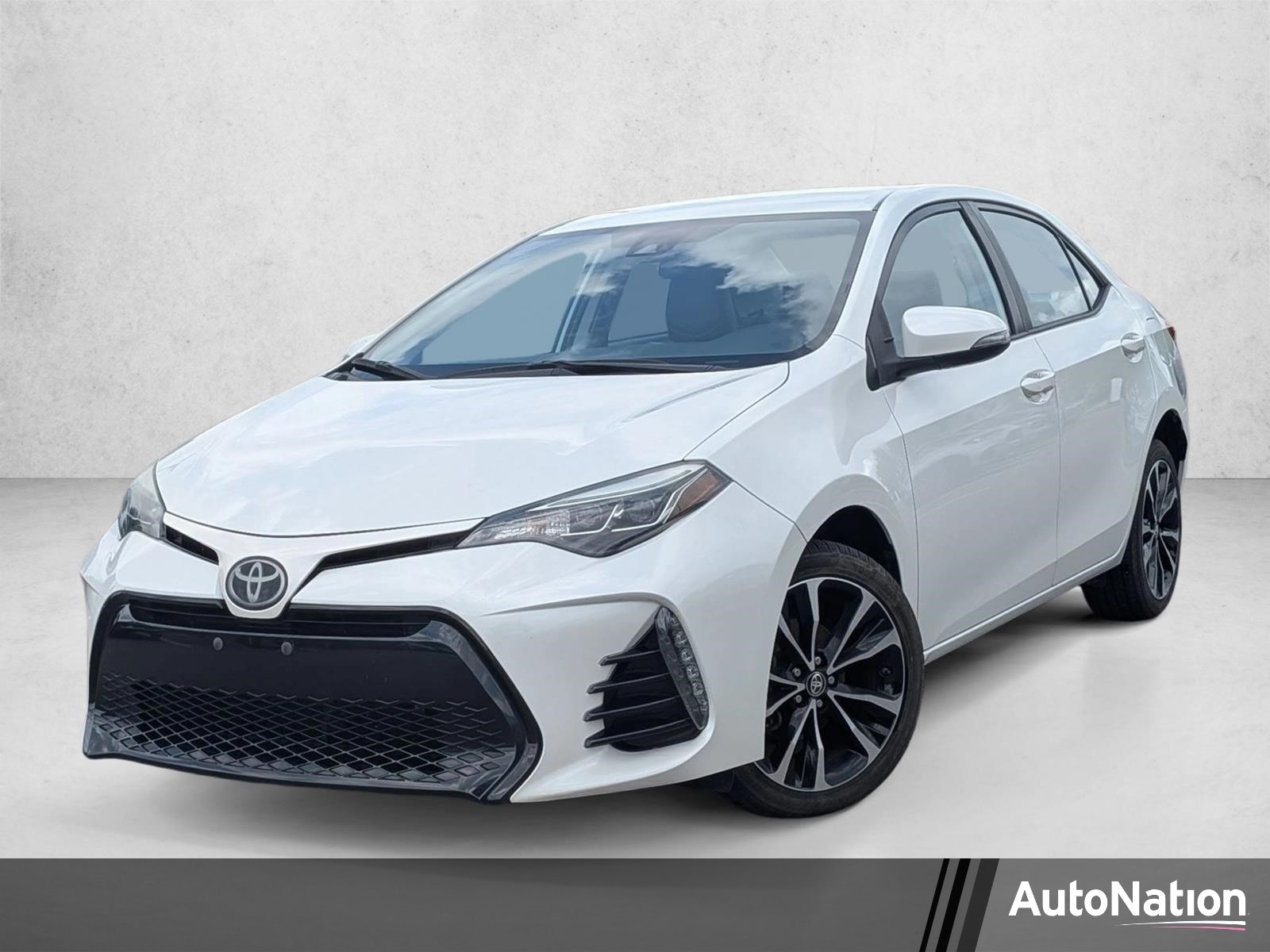 2017 Toyota Corolla SE AT's photo