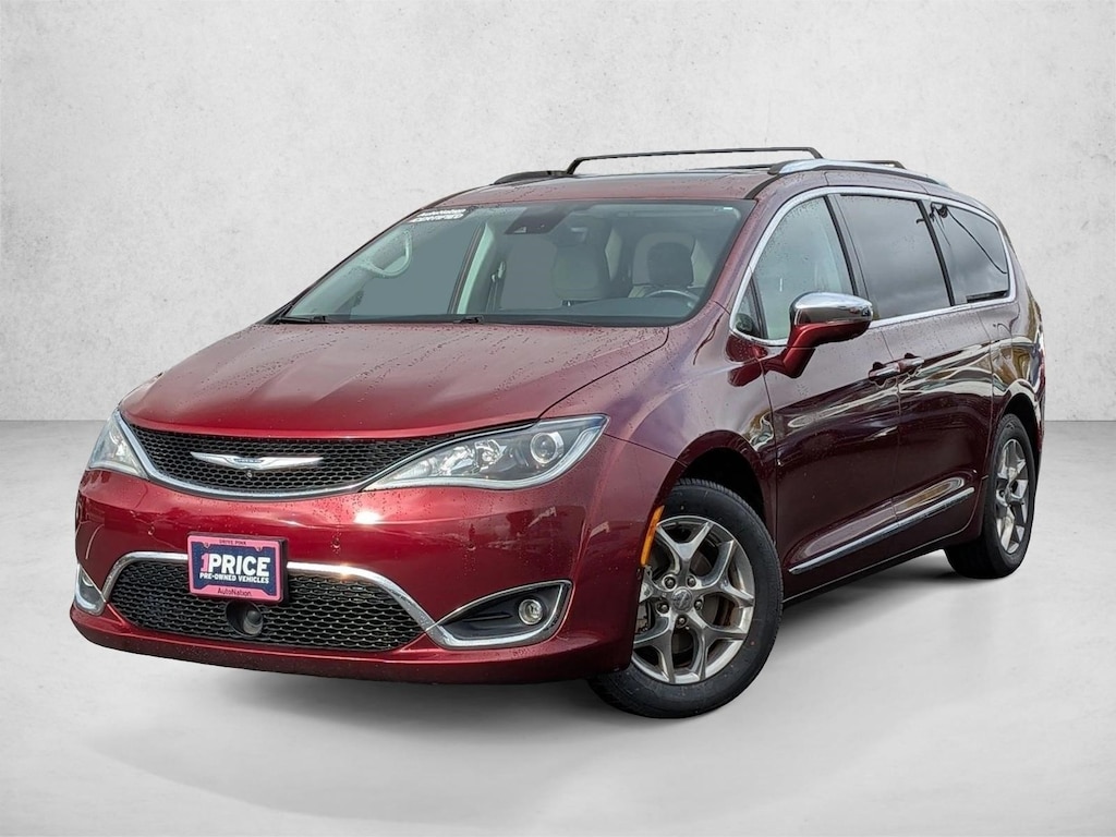 Used 2017 Chrysler Pacifica Limited Van