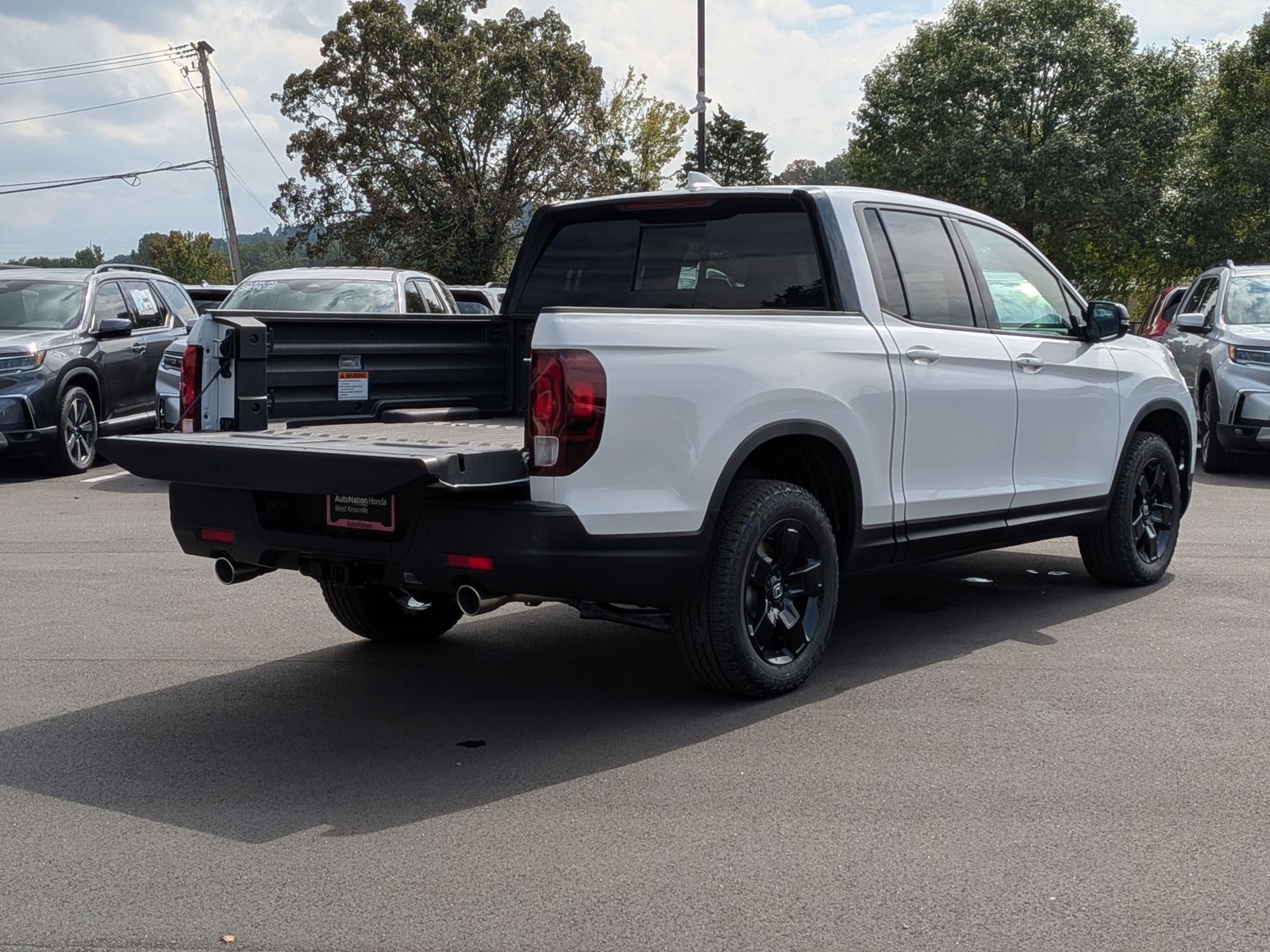 2026 Honda Ridgeline Black Edition photo 2