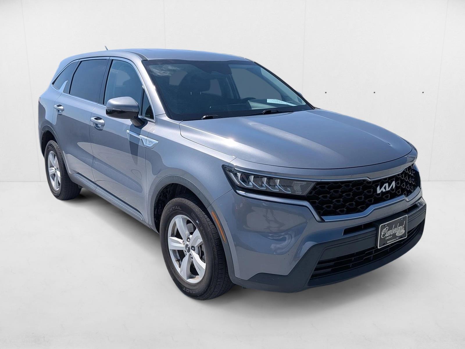 2023 Kia Sorento LX photo 3