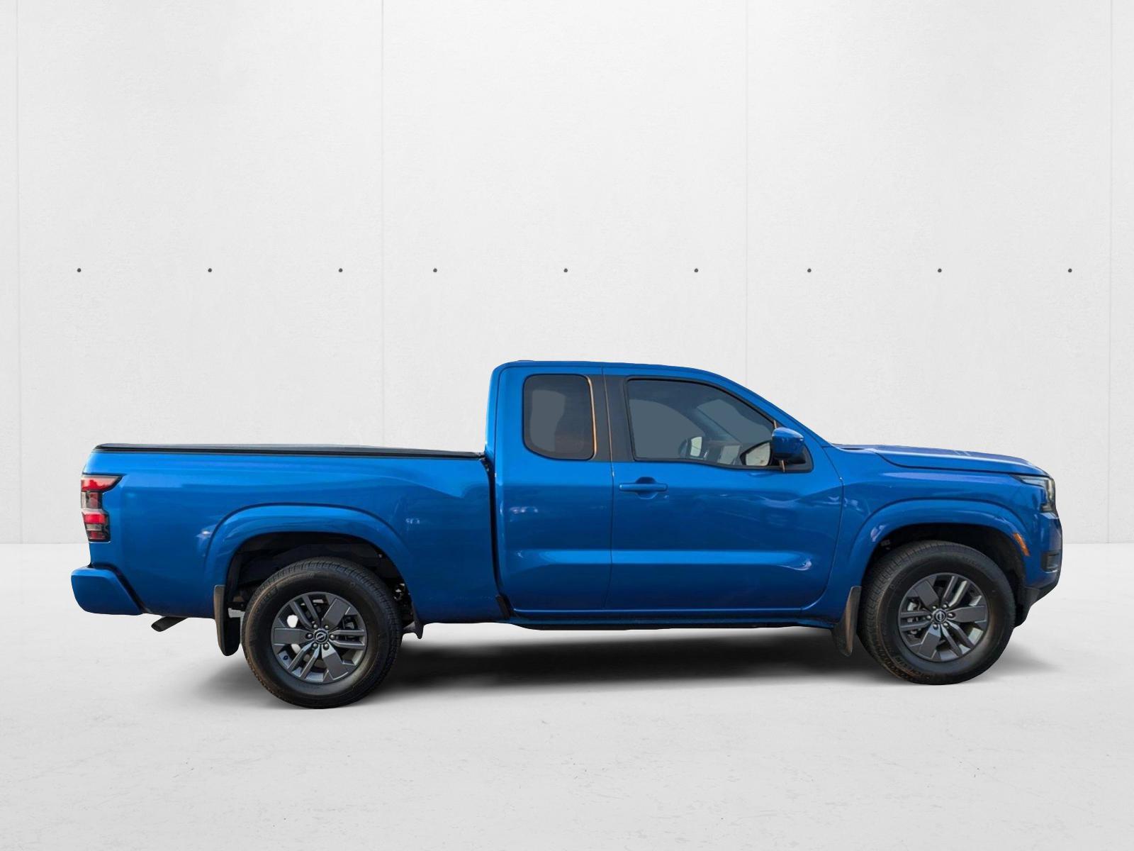 2025 Nissan Frontier SV photo 4