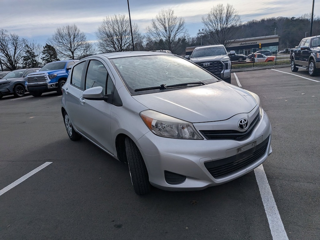Used 2012 Toyota Yaris L Liftback