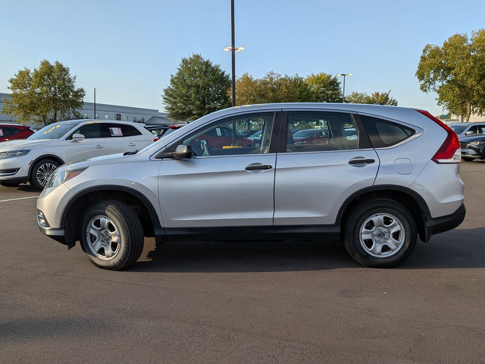 2014 Honda CR-V LX photo 4