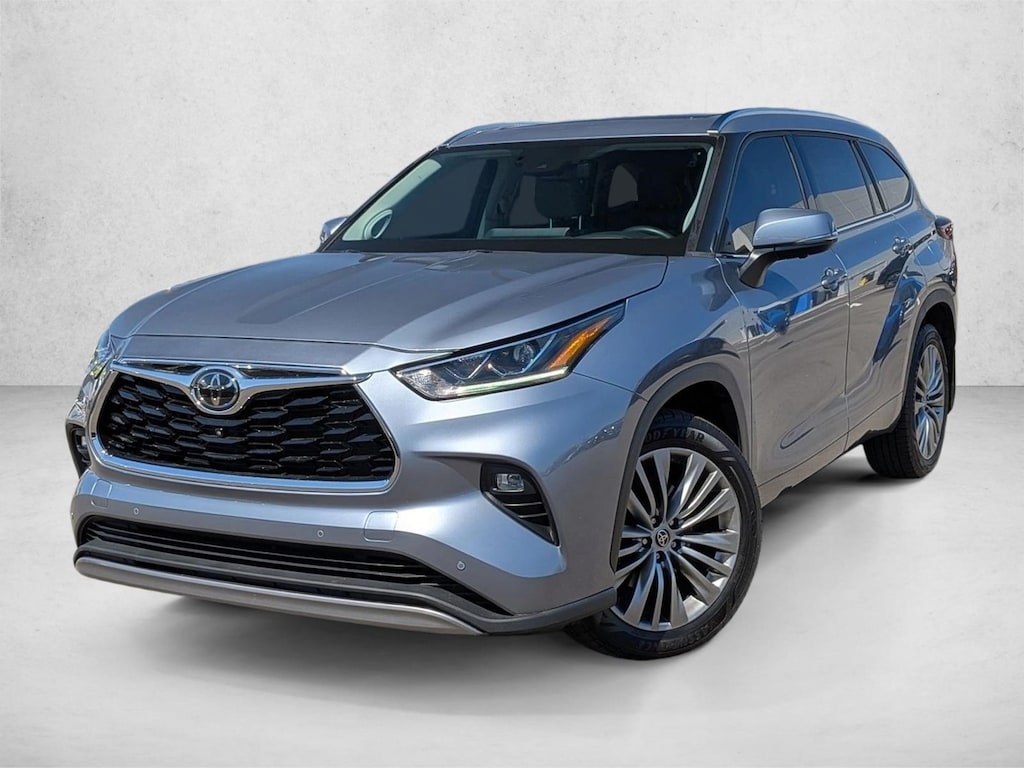 Used 2023 Toyota Highlander Platinum SUV