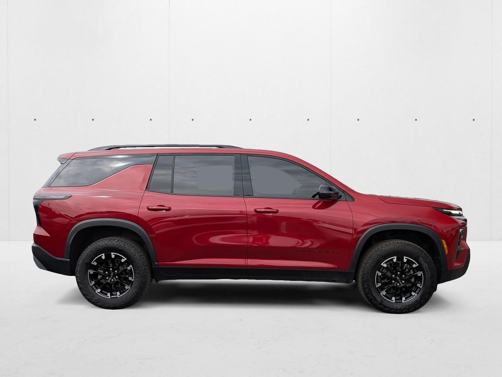 2025 Chevrolet Traverse Z71 photo 4
