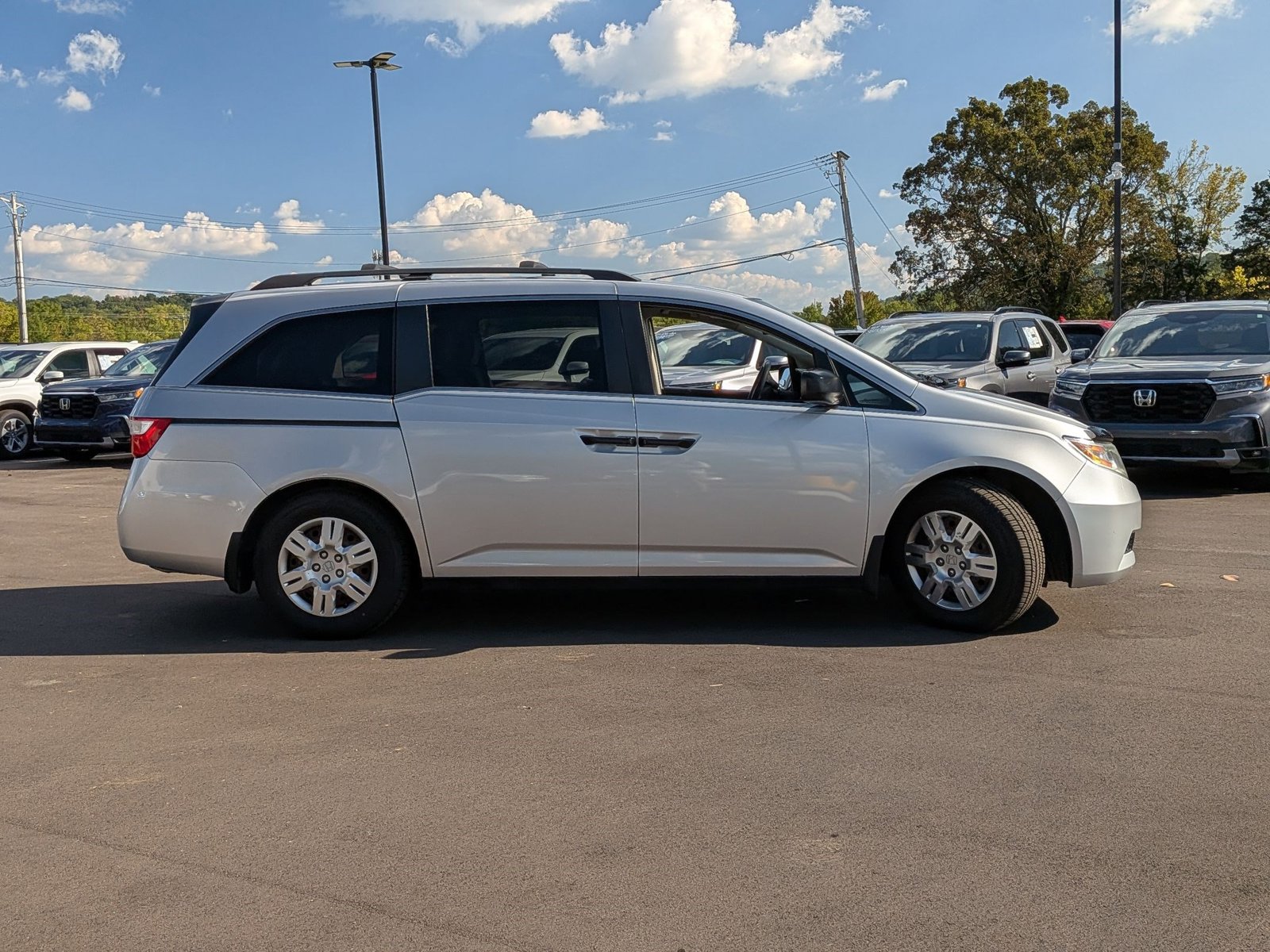 2013 Honda Odyssey LX photo 4