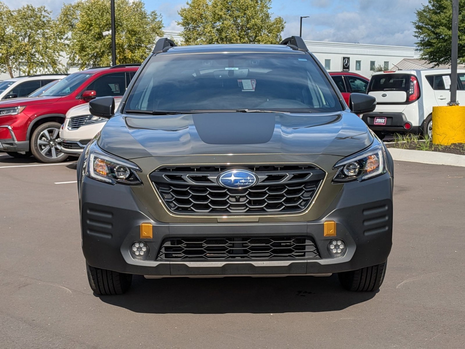 2022 Subaru Outback Wilderness photo 2