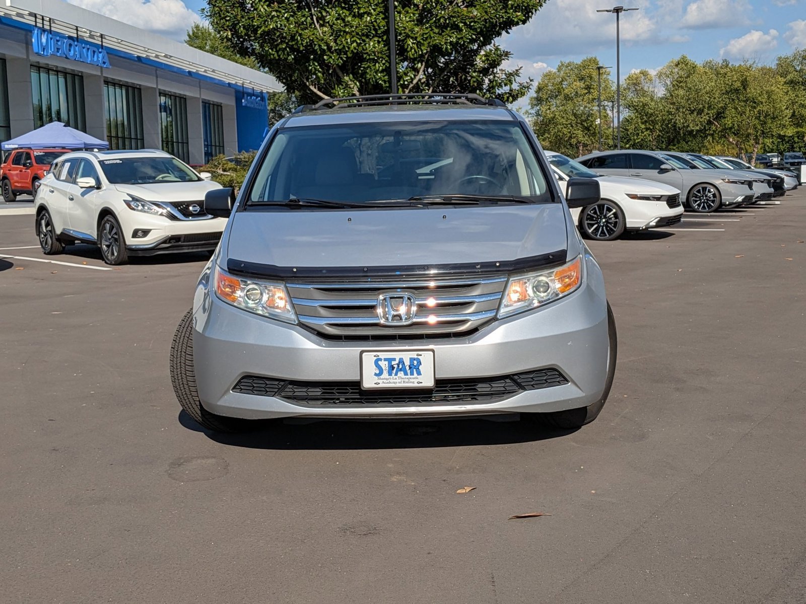 2013 Honda Odyssey LX photo 2