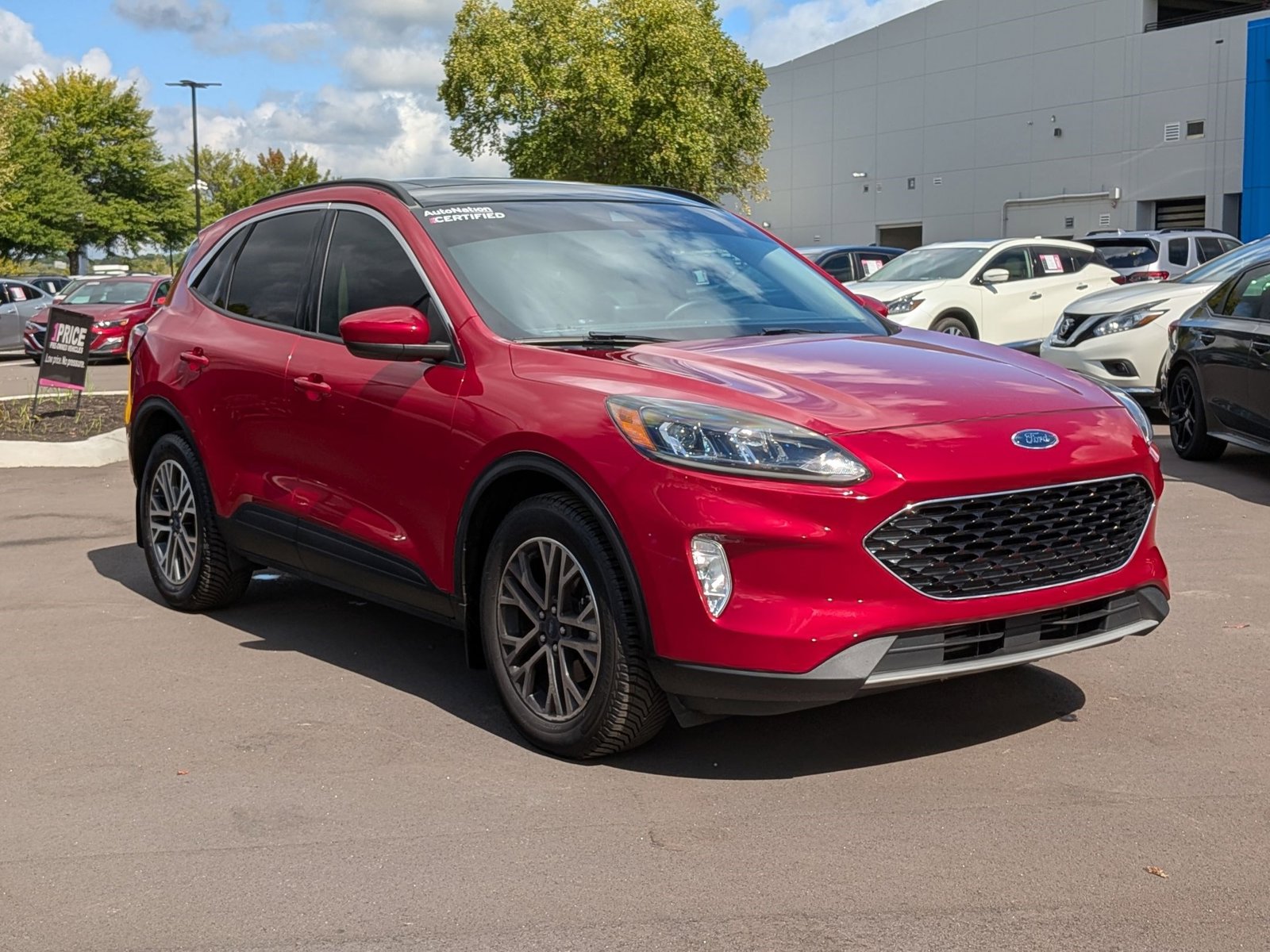 2020 Ford Escape SEL photo 3