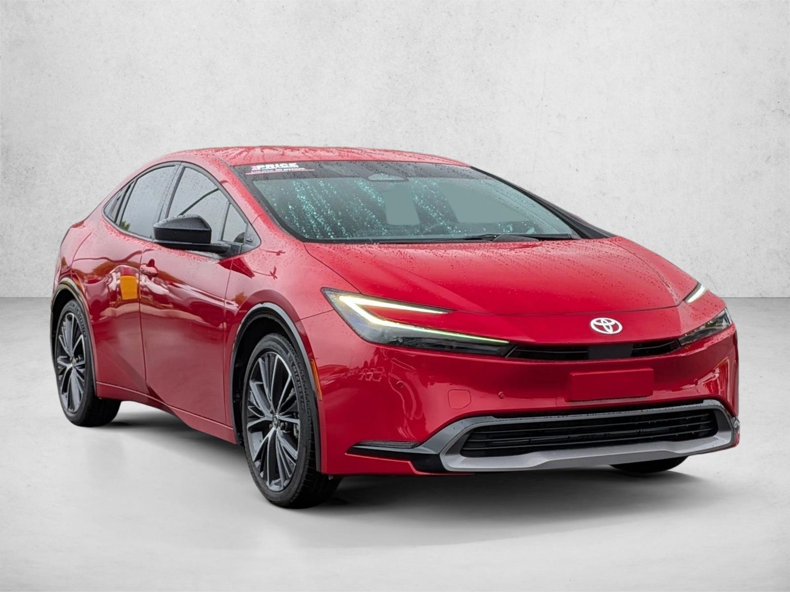 2024 Toyota Prius XLE photo 3
