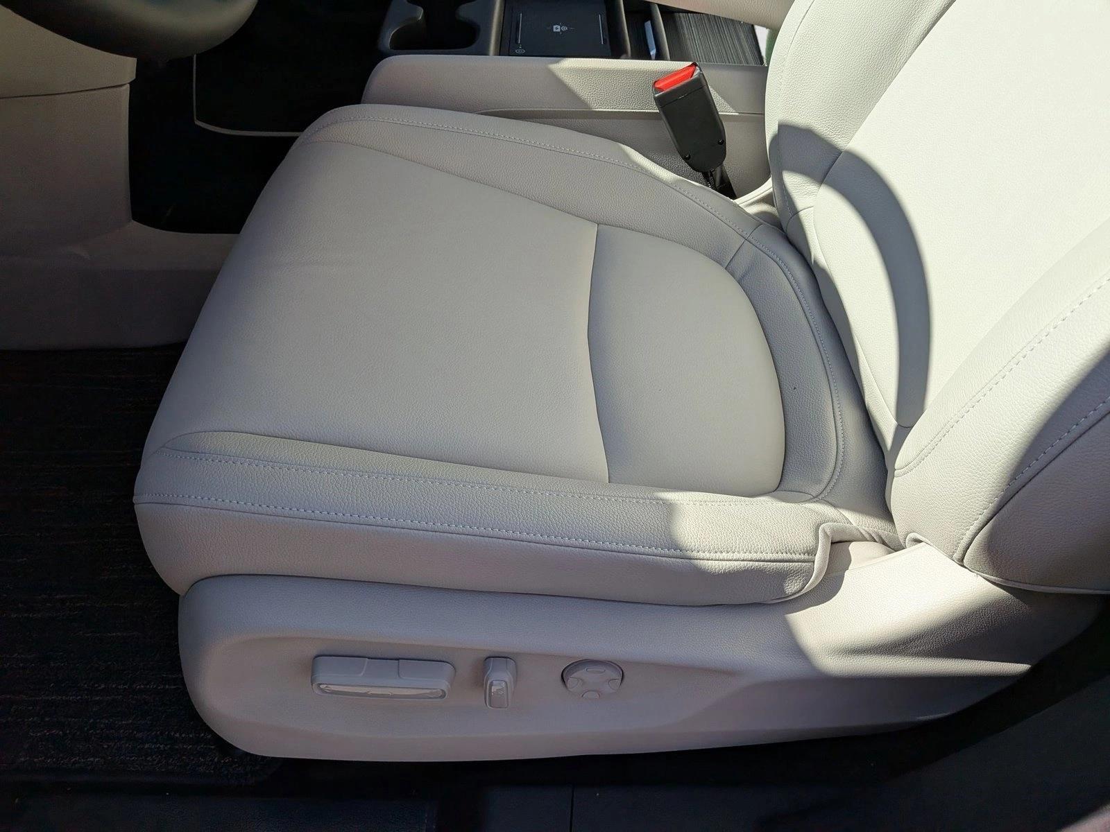 2026 Honda Odyssey EX-L photo 4