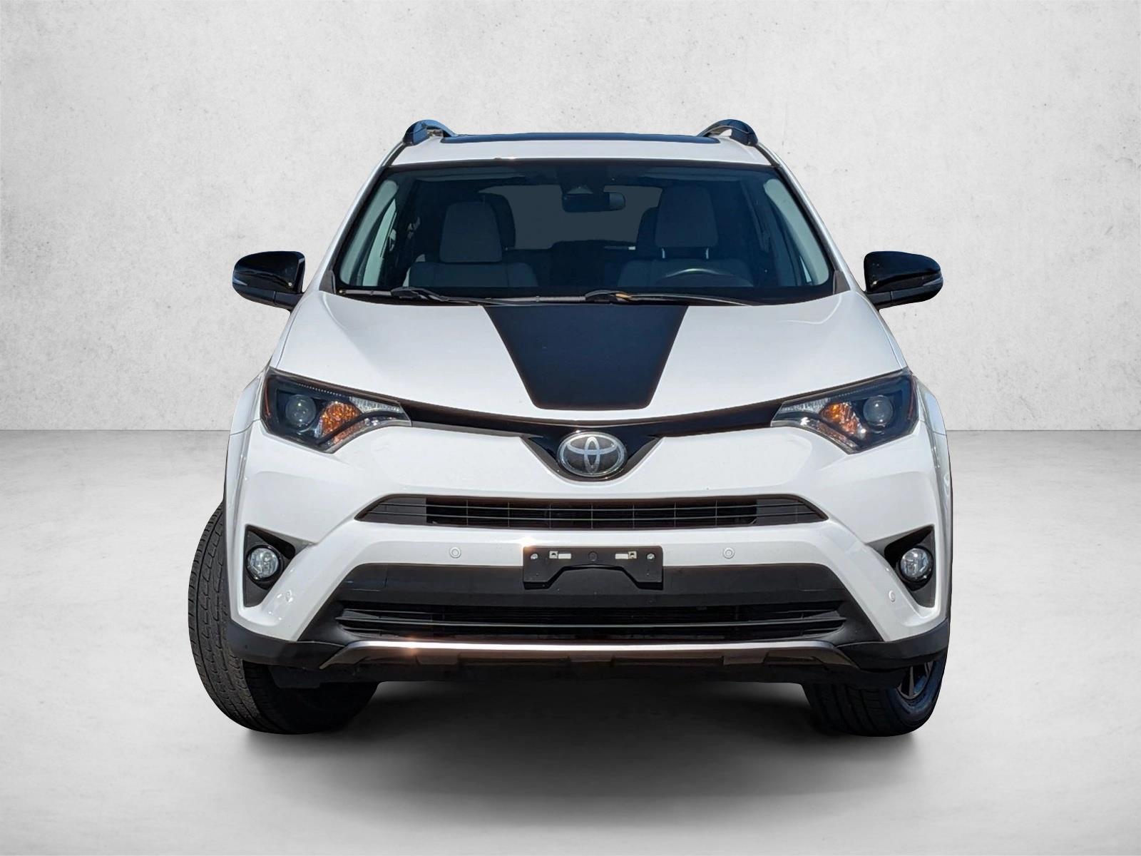 2018 Toyota RAV4 Adventure photo 2