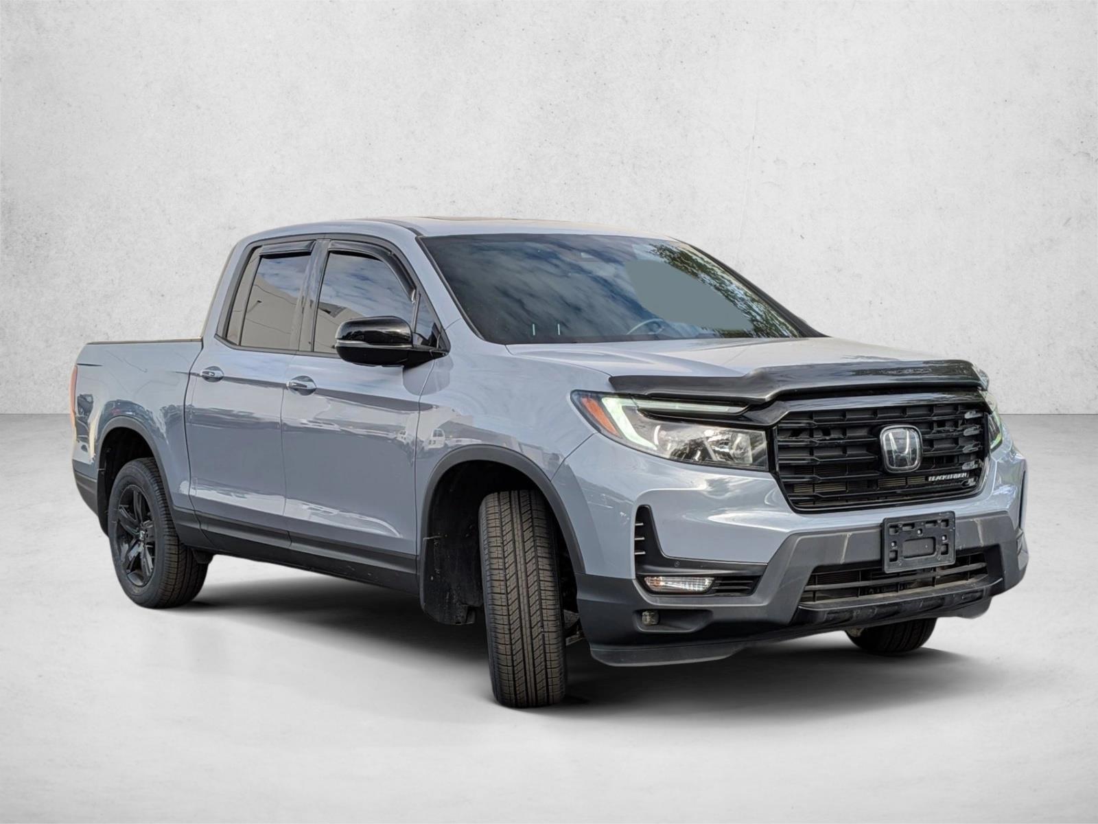 2022 Honda Ridgeline Black Edition photo 3