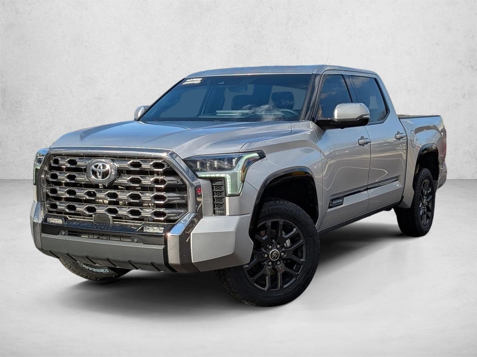 2023 Toyota Tundra Platinum's photo