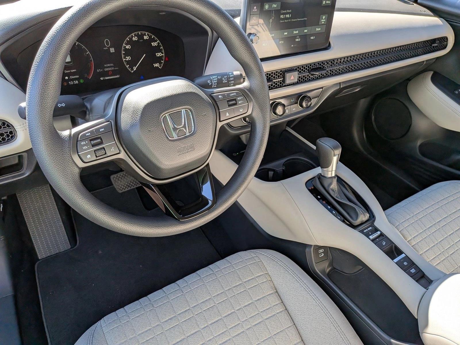 2026 Honda HR-V LX photo 3