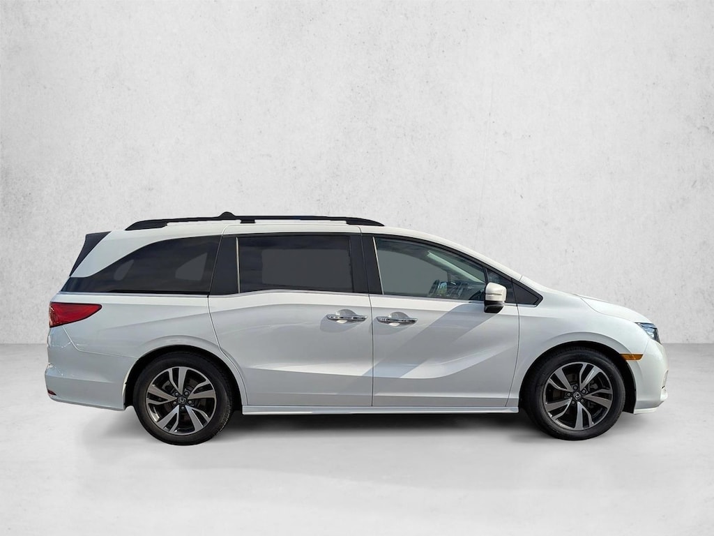 Used 2022 Honda Odyssey Touring Van