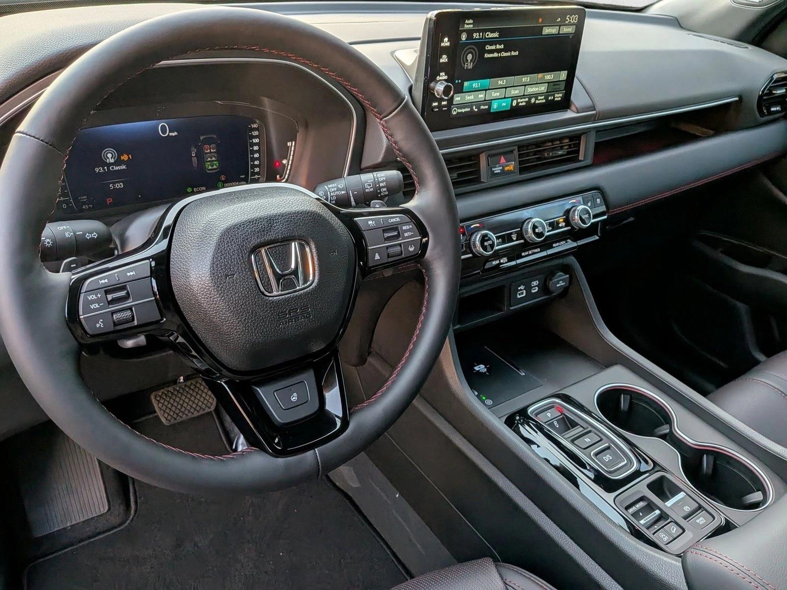 2025 Honda Pilot Black Edition photo 2