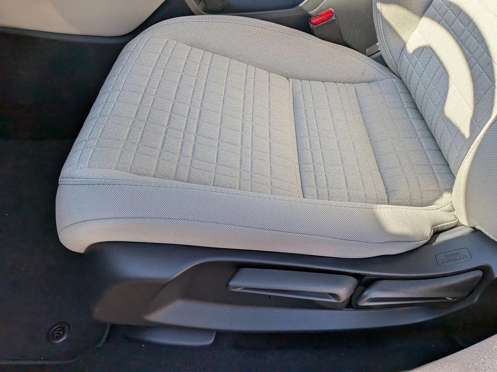 2026 Honda HR-V LX photo 4