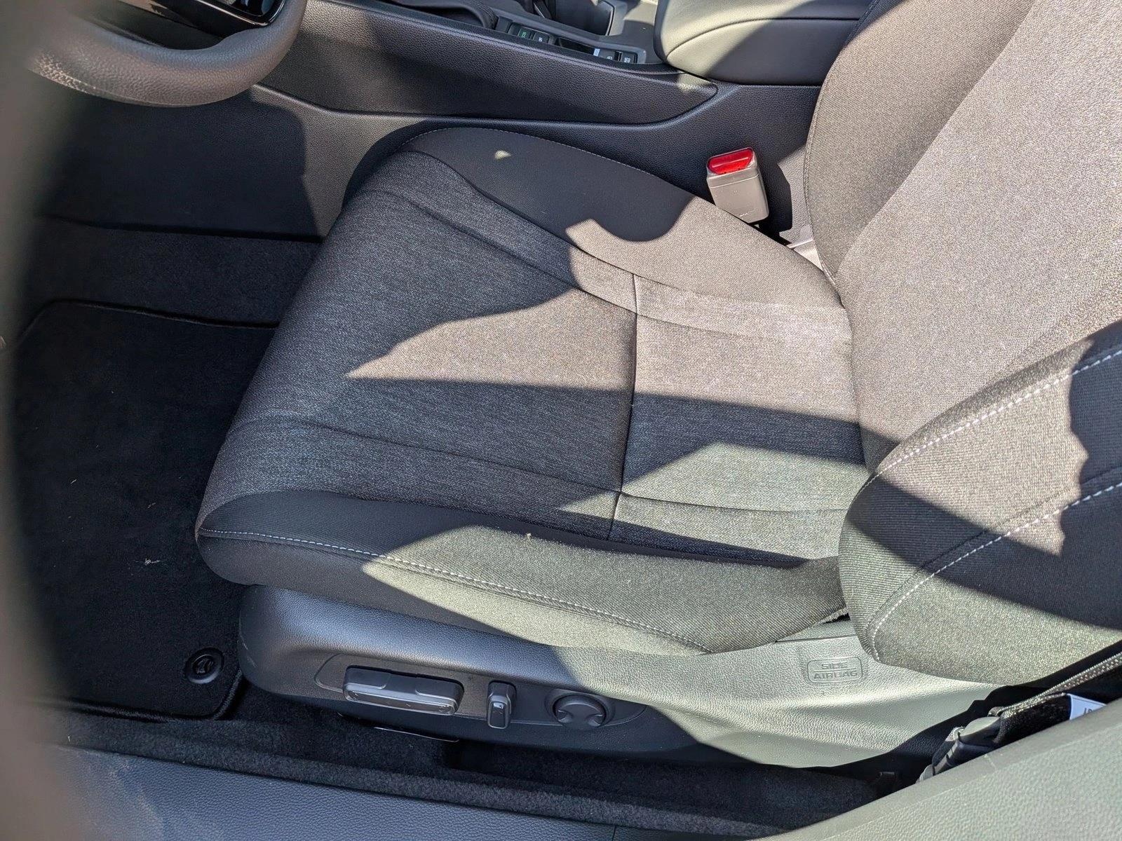 2025 Honda Accord SE photo 4