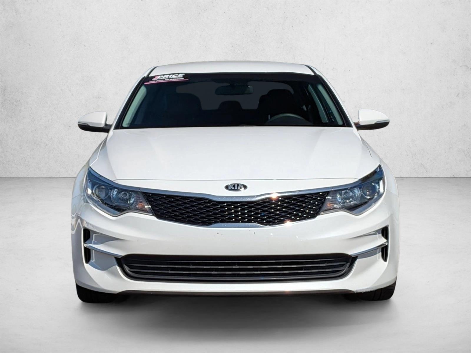 2018 Kia Optima LX photo 2