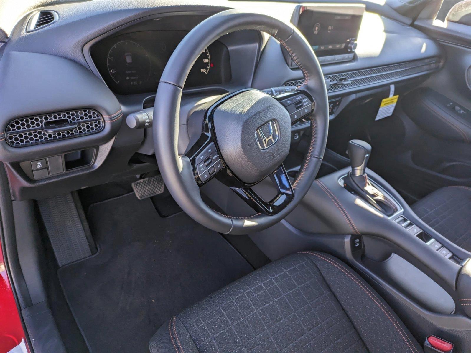 2025 Honda HR-V Sport photo 3