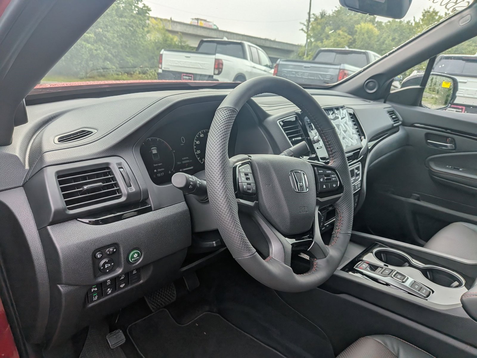 2025 Honda Ridgeline Black Edition photo 2