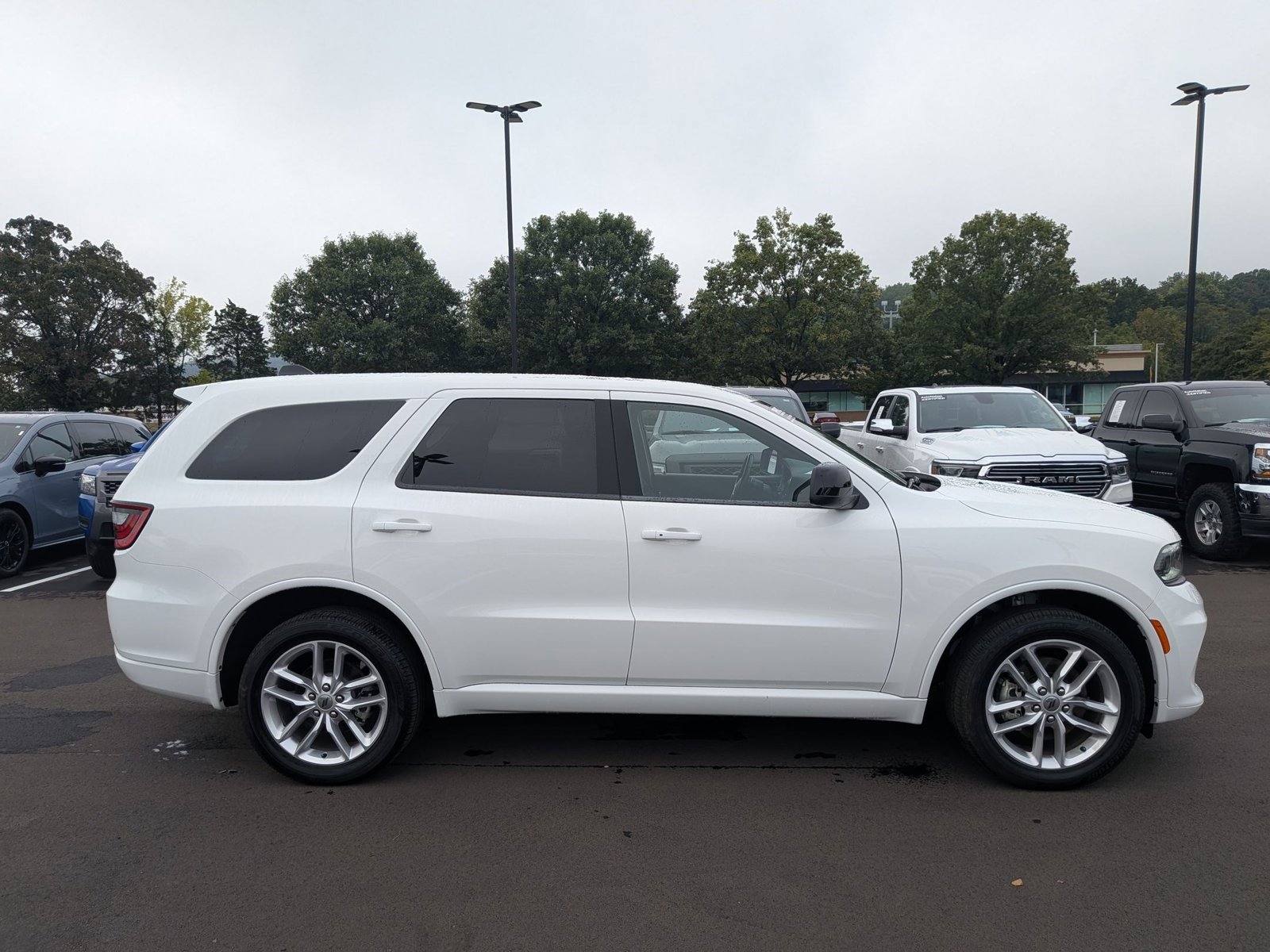 2023 Dodge Durango GT photo 3