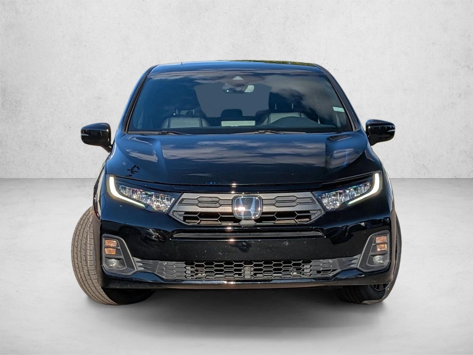 2025 Honda Odyssey photo 2