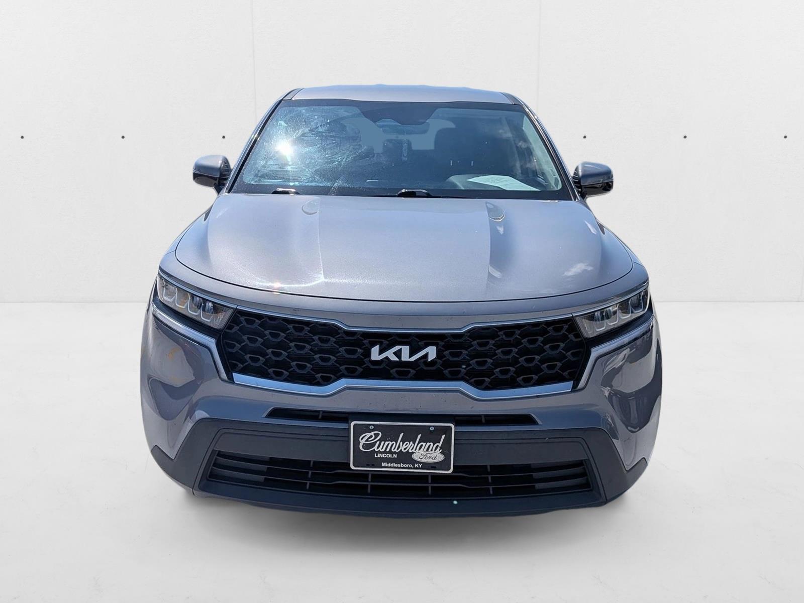 2023 Kia Sorento LX photo 2
