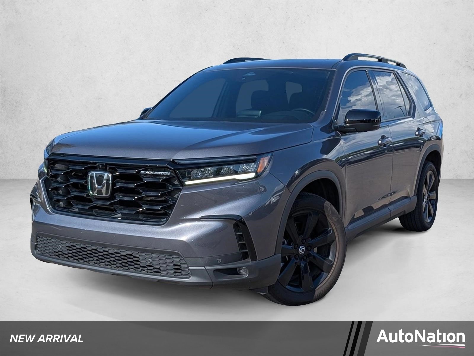 2025 Honda Pilot Black Edition AWD's photo