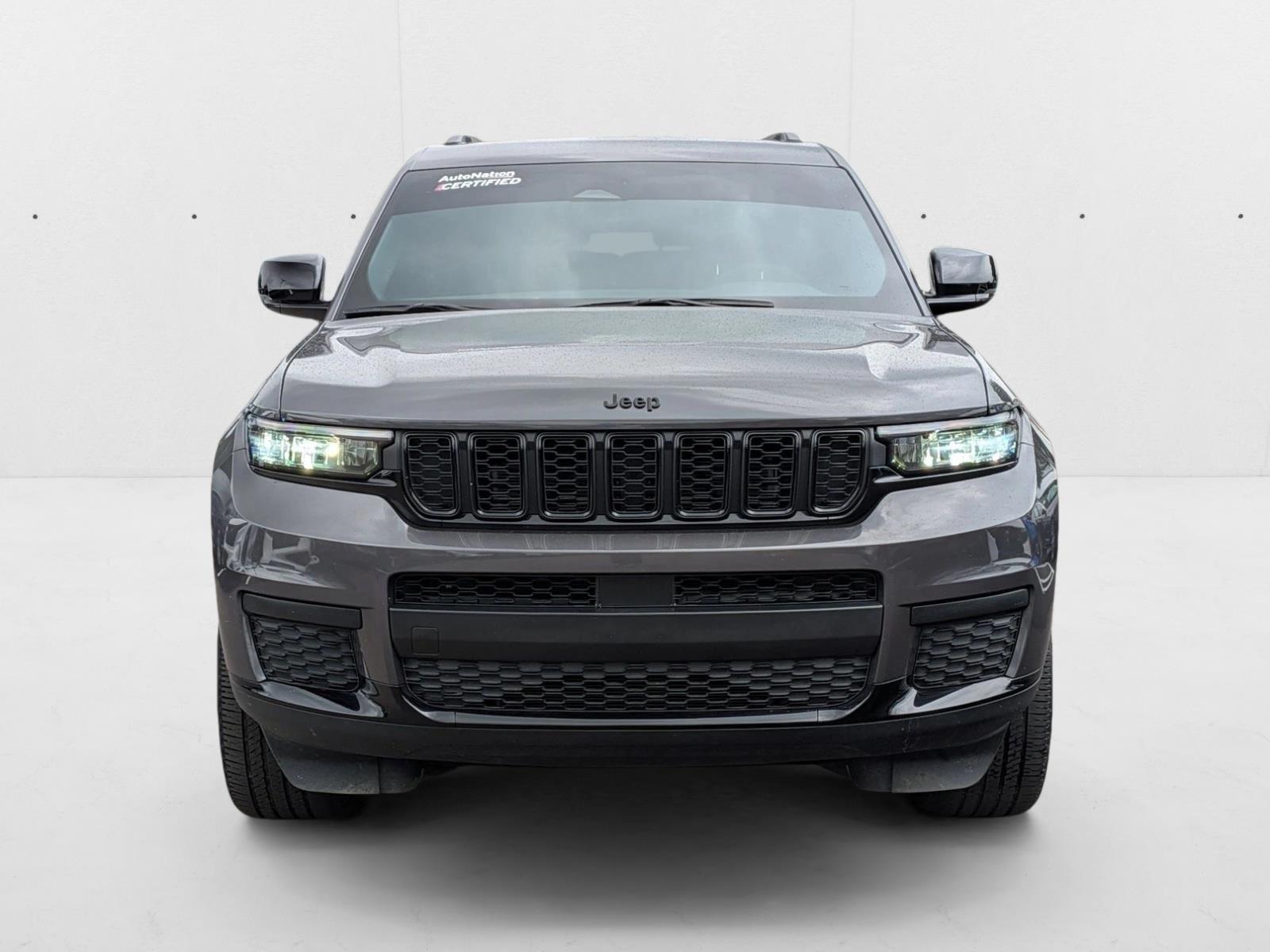 2023 Jeep Grand Cherokee Laredo photo 2