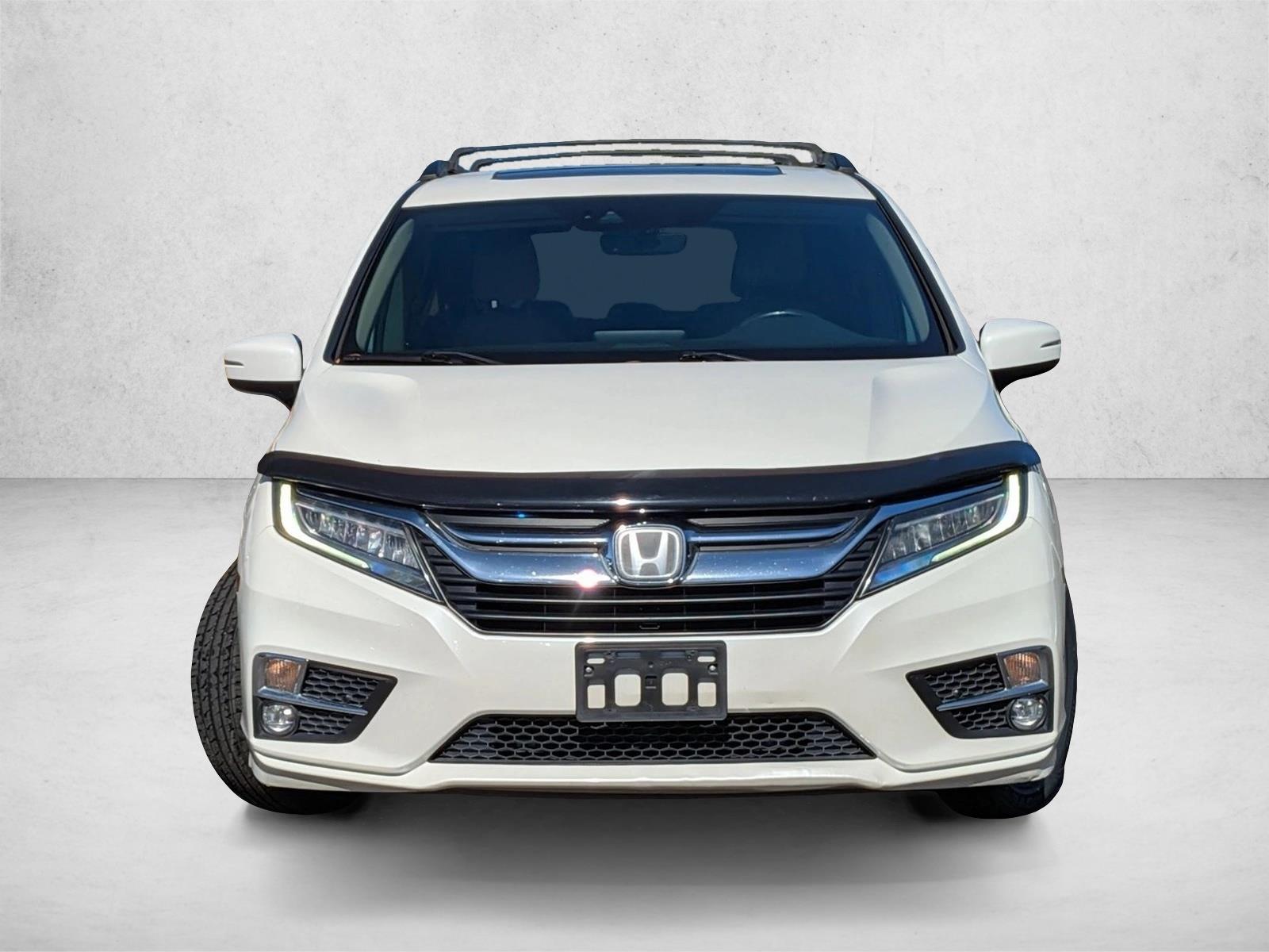 2018 Honda Odyssey Elite photo 2