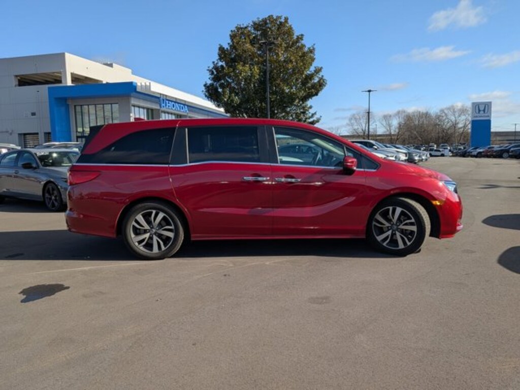 Certified 2023 Honda Odyssey Touring Van