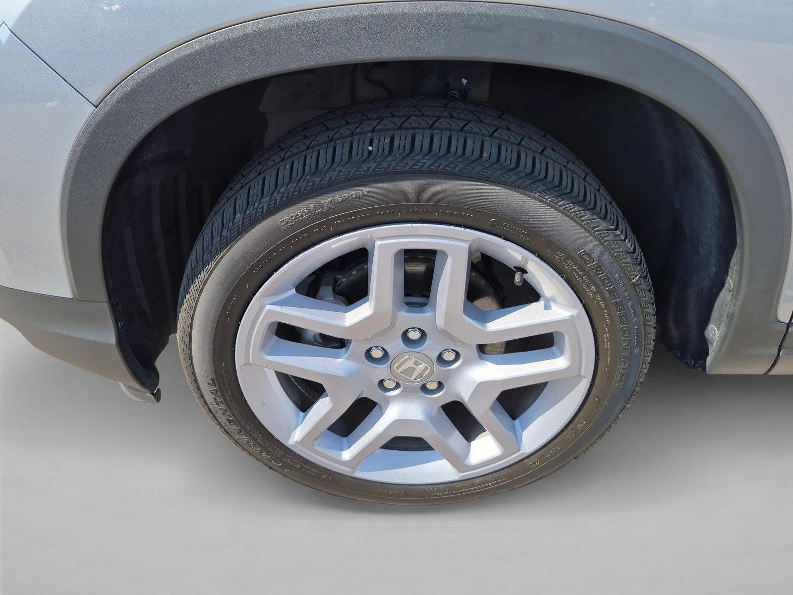 2025 Honda Passport EX-L - Photo 22