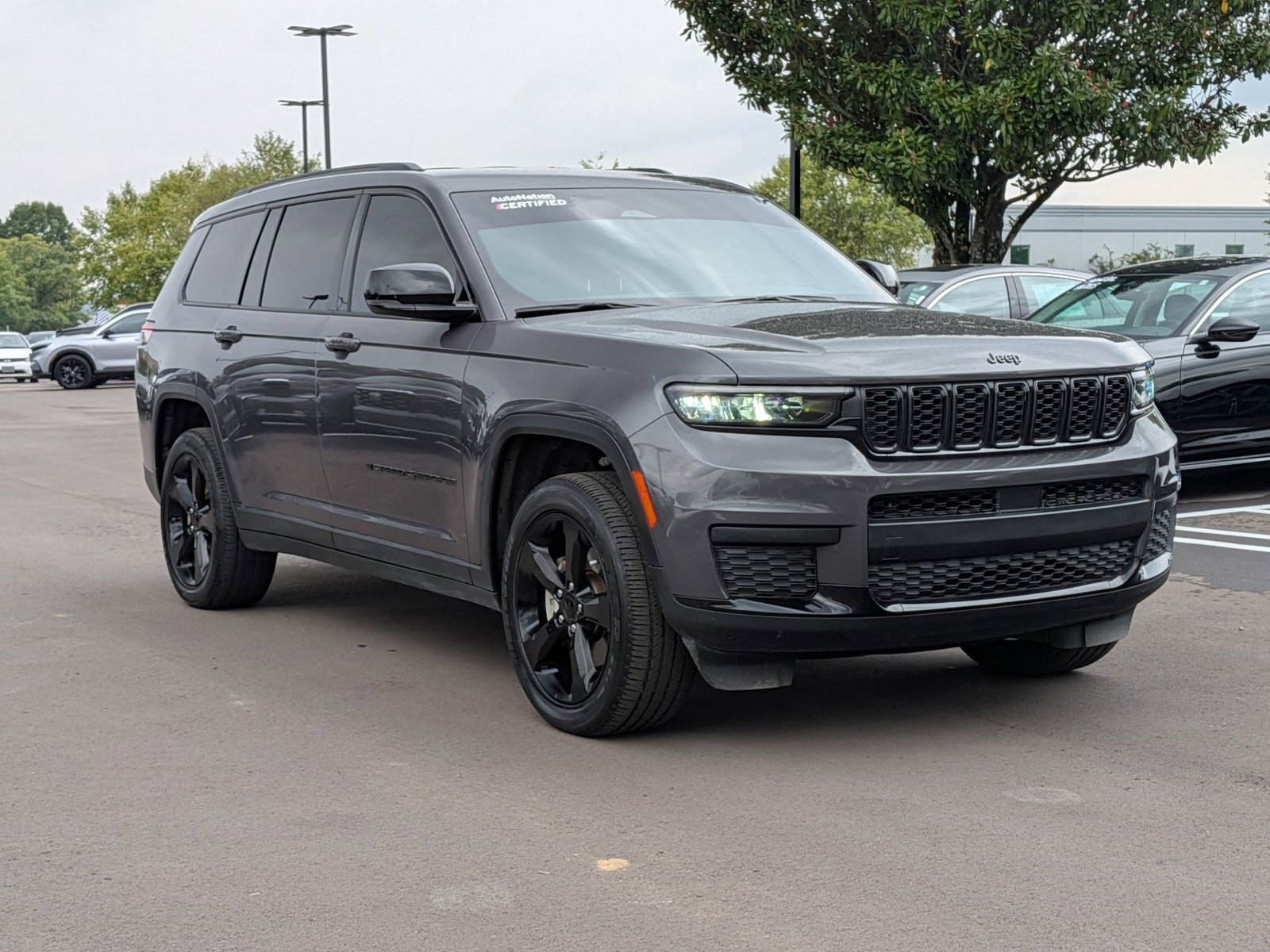 2023 Jeep Grand Cherokee Laredo photo 3