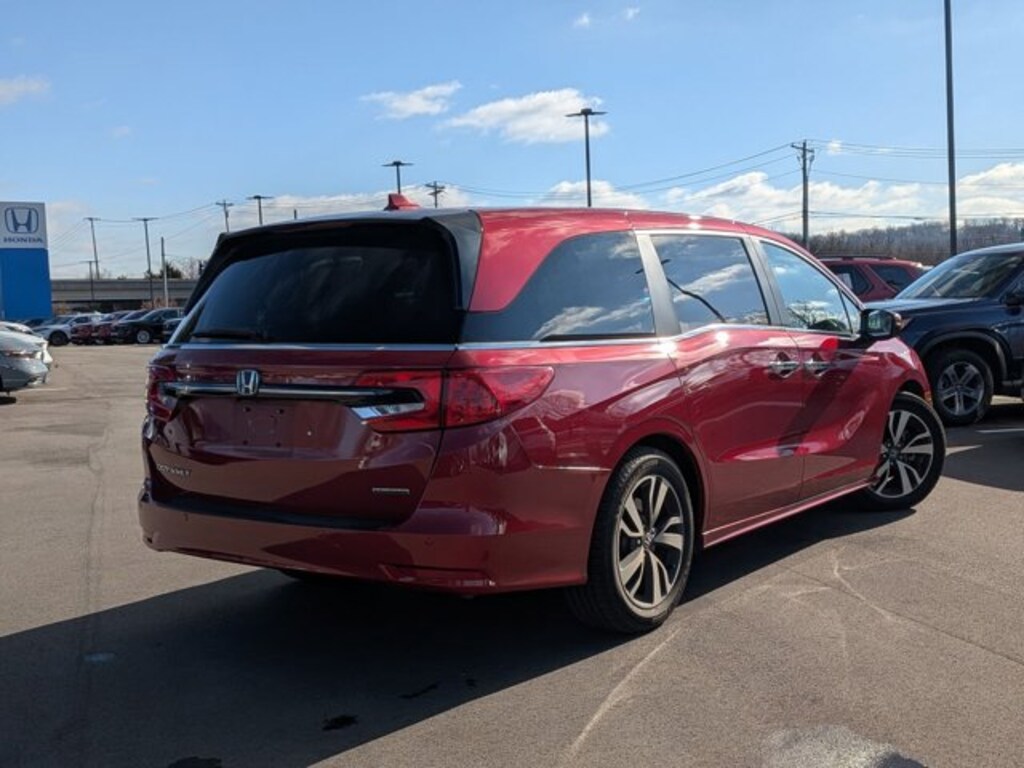 Certified 2023 Honda Odyssey Touring Van
