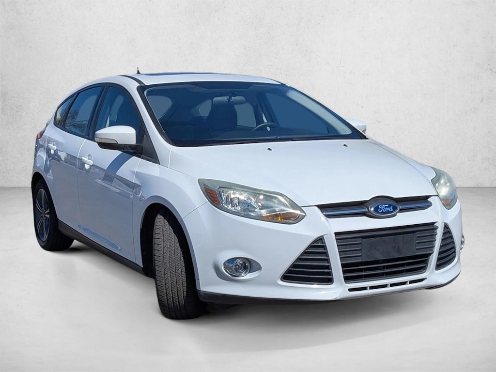 Used 2014 Ford Focus SE Hatchback