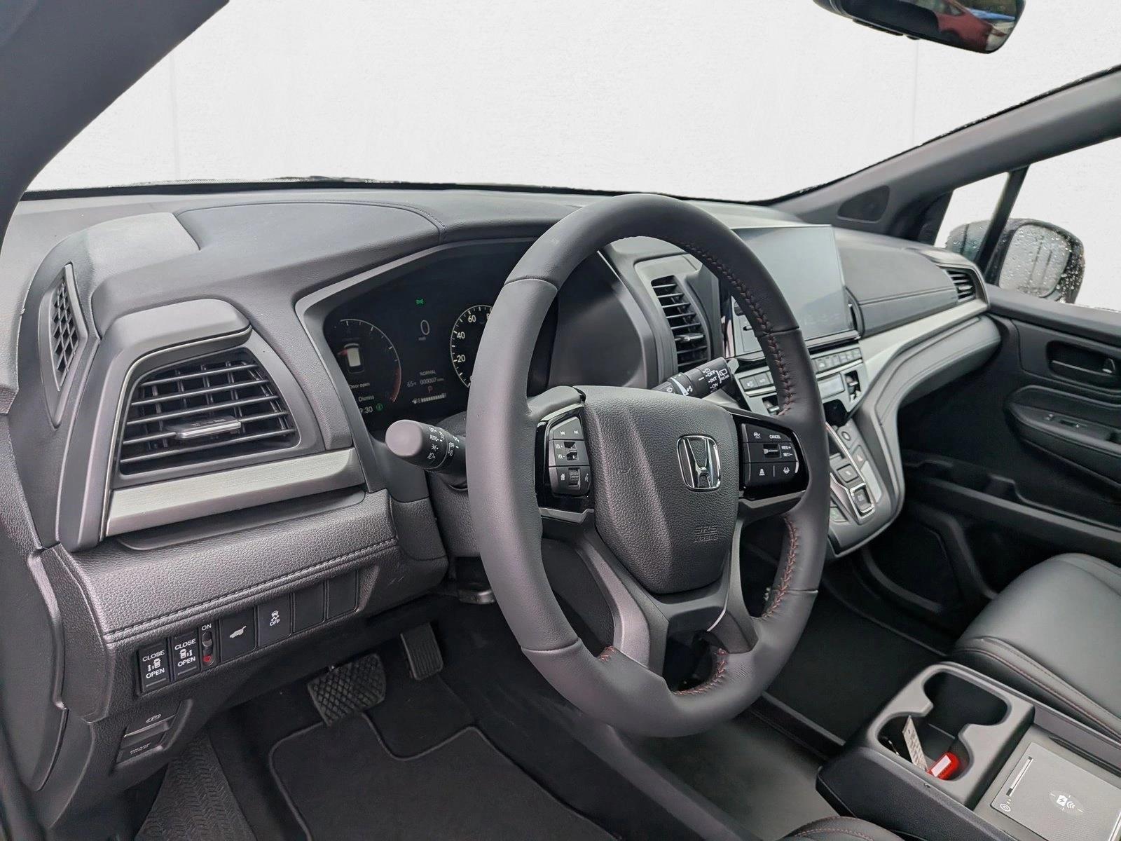 2026 Honda Odyssey photo 3
