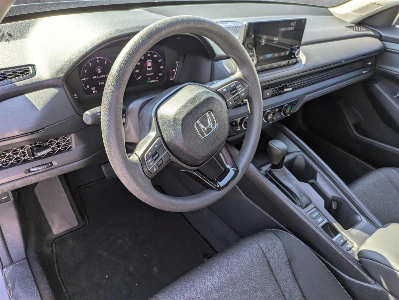 2025 Honda Accord SE photo 3