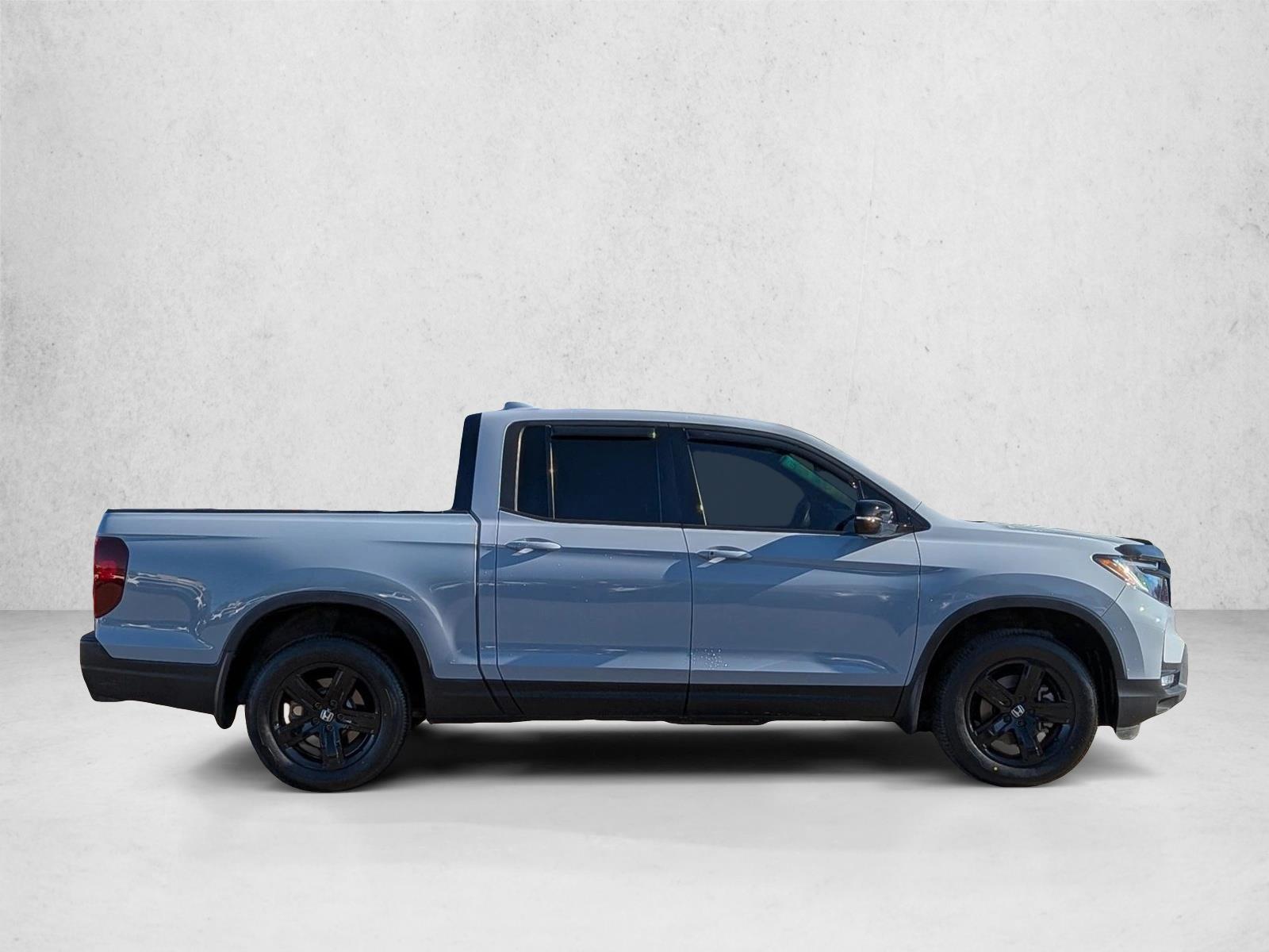 2022 Honda Ridgeline Black Edition photo 4