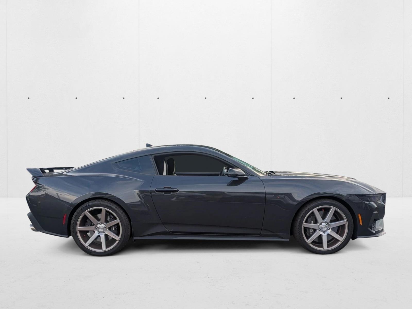 2024 Ford Mustang GT Premium photo 4